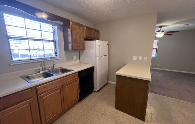 2 beds, 2 baths, 1,200 sqft, $1,495, Unit 102