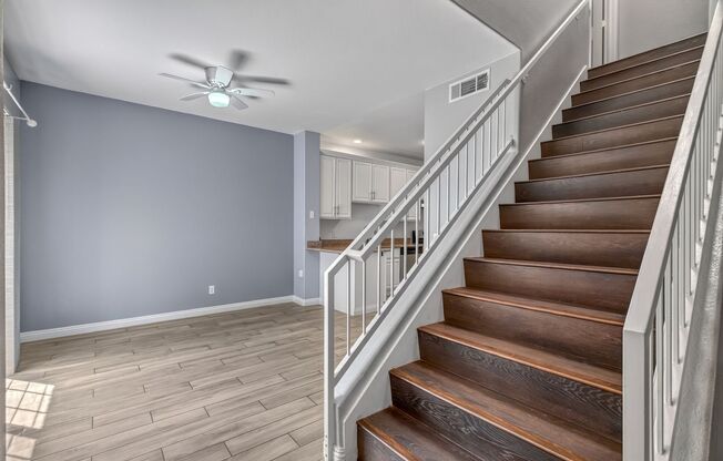 FANTASTIC 3-BEDROOM LAS VEGAS TOWNHOME IN GATED COMMUNITY!