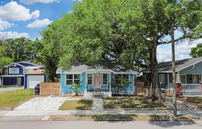 308 E HANNA AVE