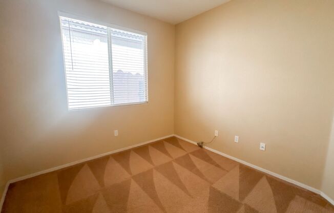 Summerlin North Single-Story 3-Bedroom Home with Covered Patio