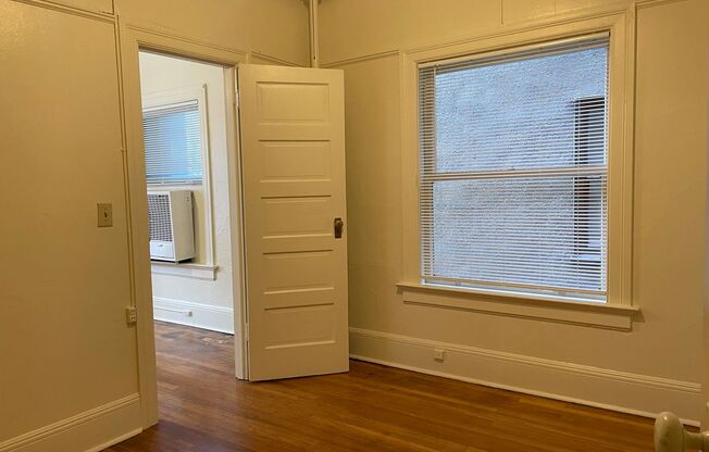 1 bed, 1 bath, 550 sqft, $1,095, Unit 304