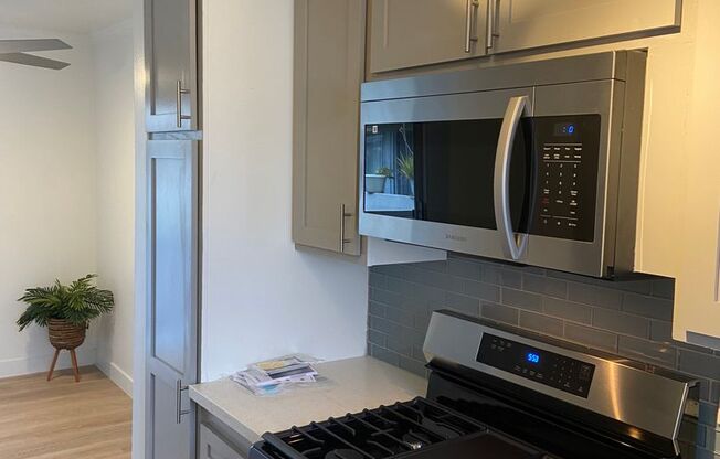 2 beds, 2 baths, 1,039 sqft, $2,795, Unit #50