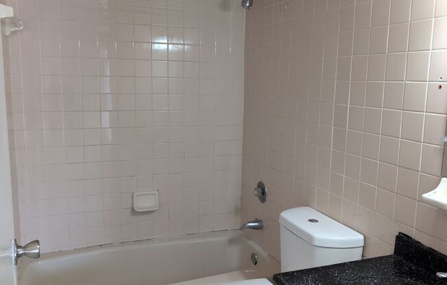 2 beds, 2 baths, 1,200 sqft, $1,350, Unit 26