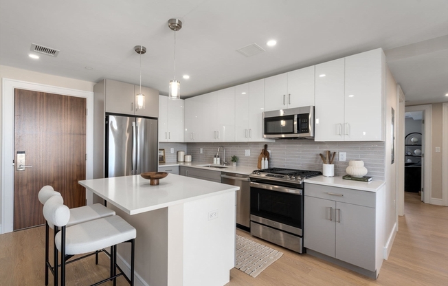 1 bed, 1 bath, 557 sqft, $3,700, Unit 601