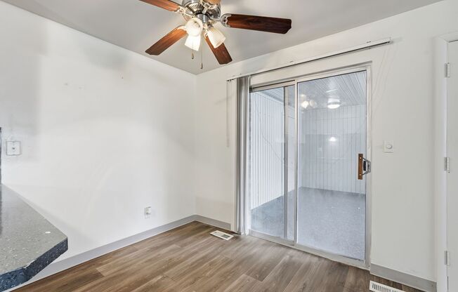 2 beds, 1.5 baths, 1,050 sqft, $1,125, Unit 29