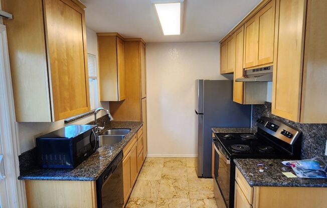 3 Bedroom 2 Bath Upper Unit in Mira Mesa