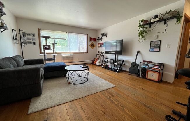1 bed, 1 bath, $1,015, Unit 32