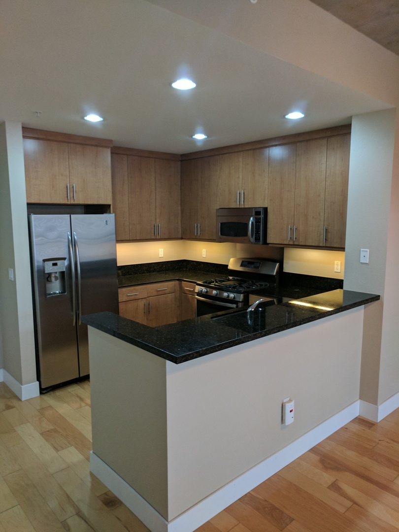 WELCOME HOME IN JACK LONDON SQUARE