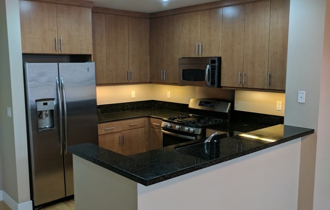 WELCOME HOME IN JACK LONDON SQUARE