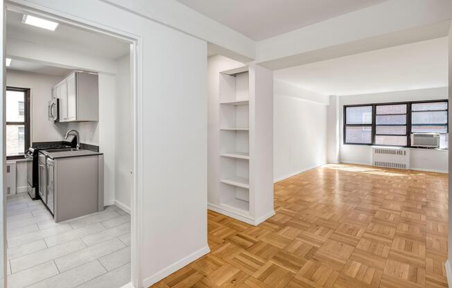 140 E 56 ST