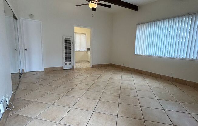 Studio, 1 bath, 405 sqft, $1,525, Unit 1