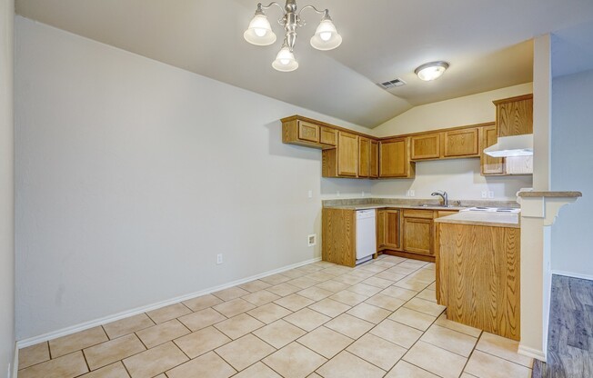 3 beds, 2 baths, $1,595