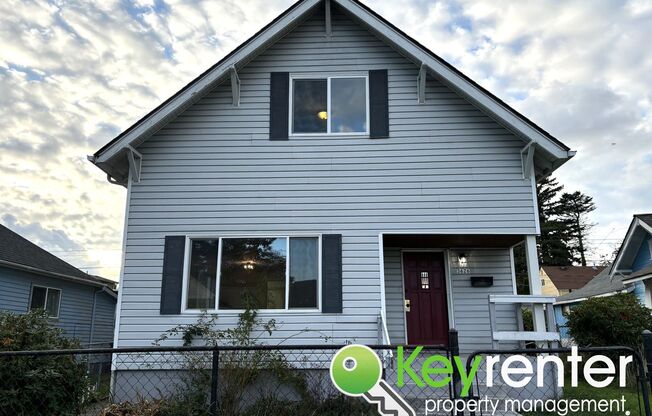 Gorgeous Craftsman 4Bed/2Bath Tacoma home!