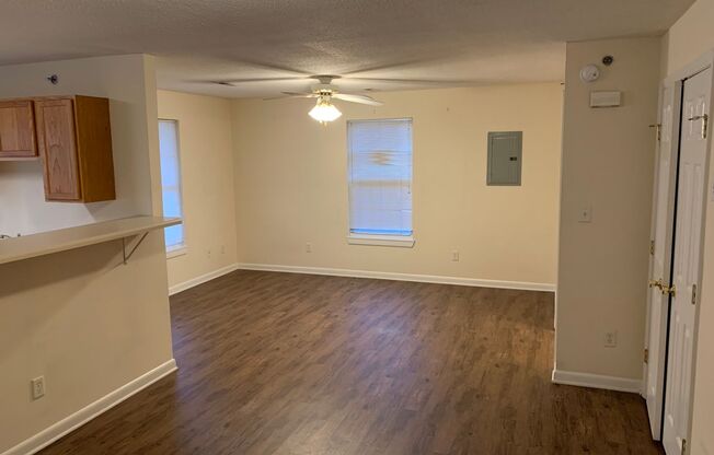 Studio, 1 bath, 600 sqft, $615, Unit 128-11