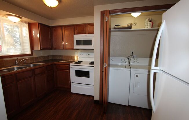Great Spokane Valley Location-2 bed 1 bath available July 15th