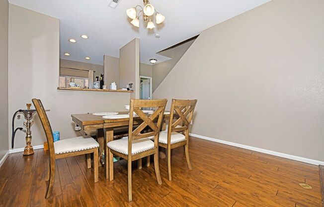 2-Story Townhome - Excellent Condition