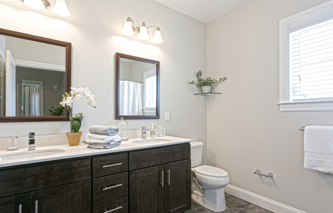 1 bed, 1 bath, 775 sqft, $2,295, Unit 2011