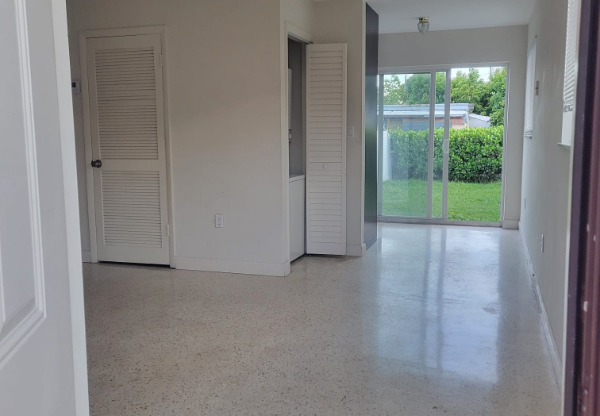 630 W 17 ST
