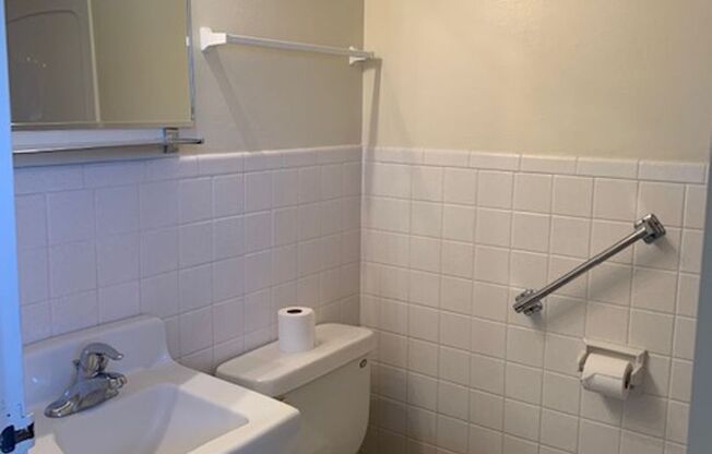 Studio, 1 bath, 550 sqft, $900, Unit 3715-205