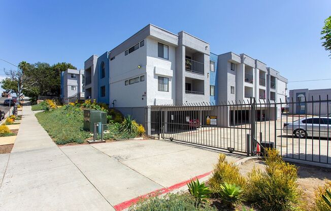 1 bed, 1 bath, 550 sqft, $1,900, Unit C106