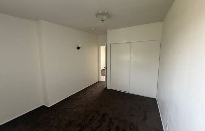 1 bed, 1 bath, 382 sqft, $1,595, Unit 24