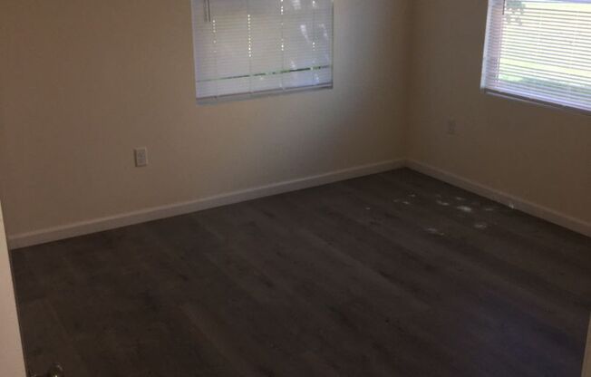 2 beds, 1 bath, 600 sqft, $748, Unit 440 SE Tefft St - Unit 07