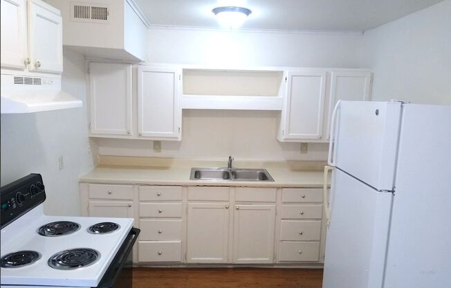 Deer Creek Apartments