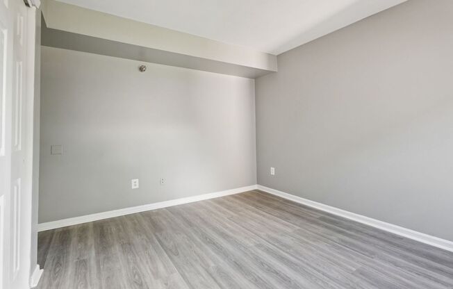 2 beds, 1 bath, 763 sqft, $1,585, Unit A5