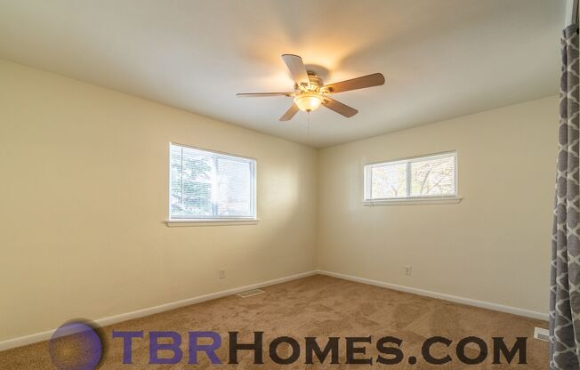 3 beds, 1 bath, $2,100