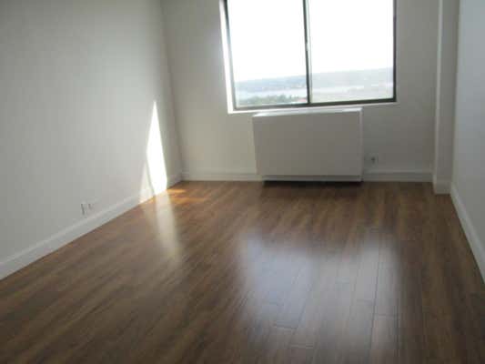1 bed, 1 bath, 700 sqft, $2,700, Unit 17D