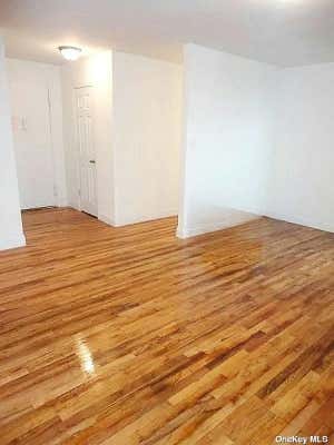 1 bed, 1 bath, 700 sqft, $2,350, Unit 5N