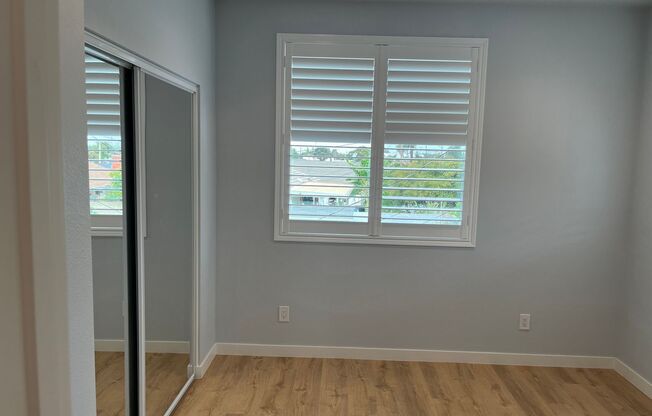 3 Bedroom/ 3 Bathroom Home in Huntington Beach!