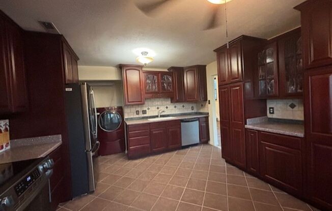 3 beds, 2 baths, $2,475