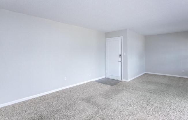 Studio, 1 bath, 420 sqft, $897