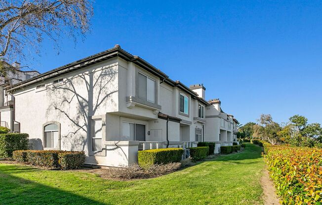 2 beds, 2.5 baths, $3,600, Unit # 26B