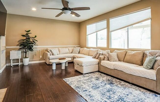 Fully Furnished 4 Bed/2.5 Bath Home In Sun City!