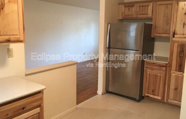 2 beds, 1.5 baths, 1,260 sqft, $1,300