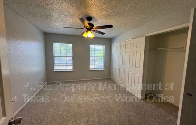 4002 W PIONEER DR