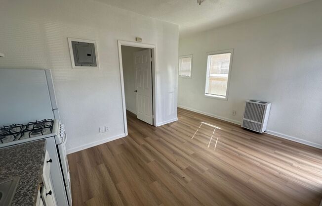 1 bed, 1 bath, 450 sqft, $1,350, Unit Unit 01