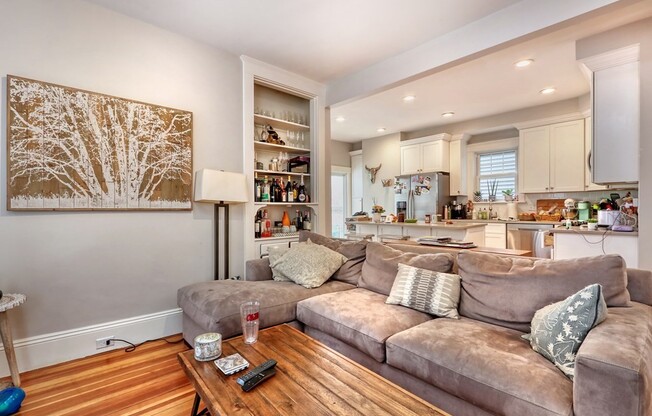 10 TICKNOR ST
