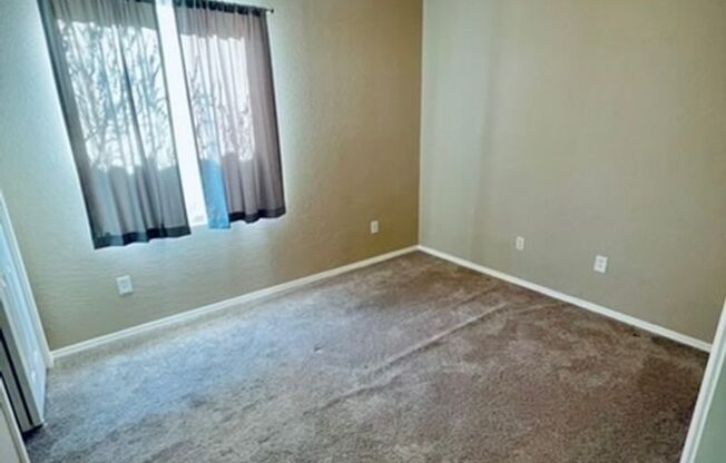 3 beds, 2 baths, $1,895