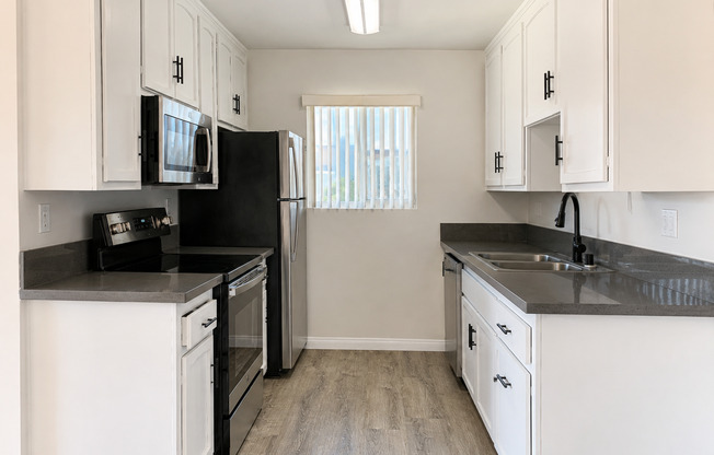 1 bed, 1 bath, 700 sqft, $2,195, Unit 2336-56