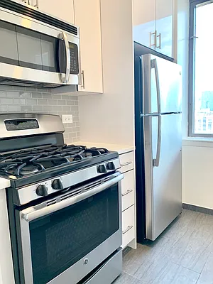 Studio, 1 bath, $3,925, Unit 12D
