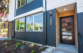 NEW CONSTRUCTION- MOVE- IN READY