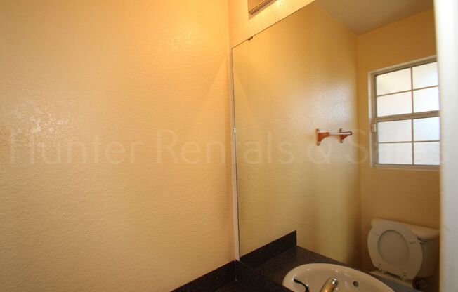 2 beds, 1.5 baths, $875, Unit Unit C