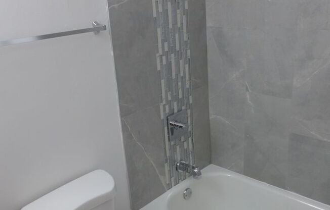 1 bed, 1 bath, 700 sqft, $2,095, Unit 08B