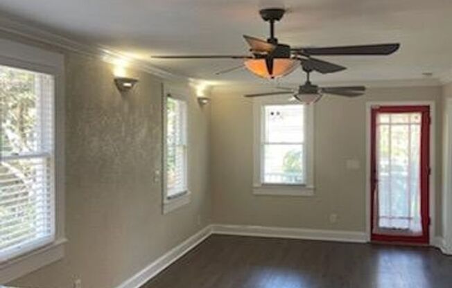 3 beds, 2 baths, $2,800