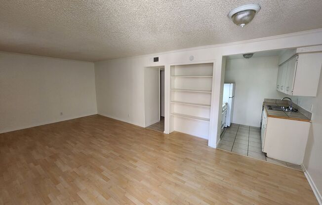 2 beds, 1 bath, 900 sqft, $1,500, Unit ELP2200-224