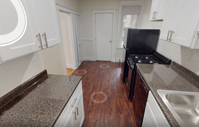 Charming 2.5 Bedroom-No Broker Fee