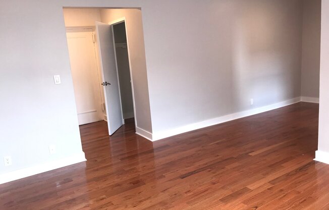 1104 PALISADE AVE